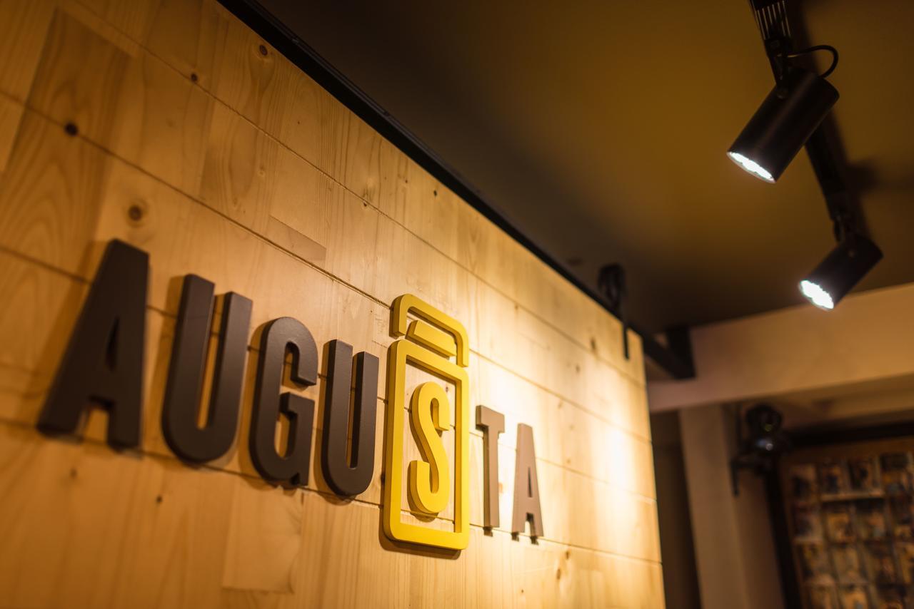 Augusta Hostel Bangkok Exterior photo